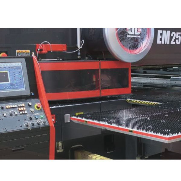 つなぐ技術、活かす機械。アマダ製機械のポテンシャルを、もう一度、解き放つ。つなぐ技術、活かす機械。のイメージ画像